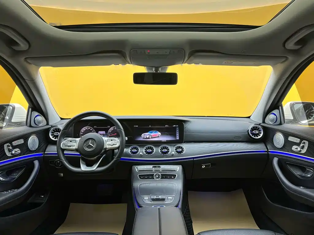 Mercedes-Benz E-Class 2019 — фото 37