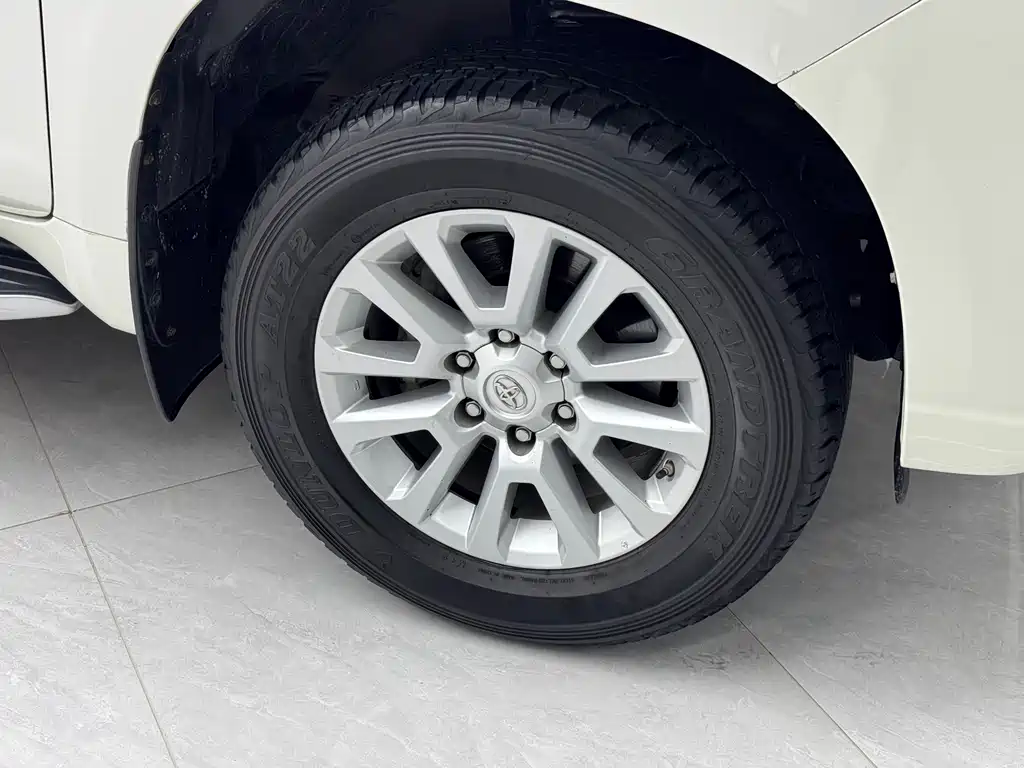 Toyota Prado 2016 — фото 4