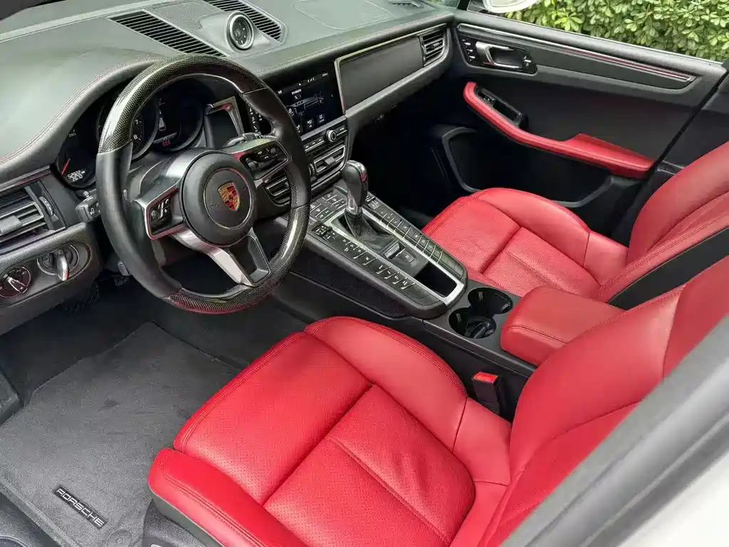 Porsche Macan 2021