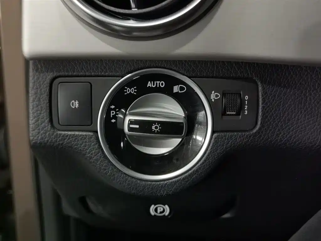 Mercedes-Benz GLK-Class 2014 — фото 21