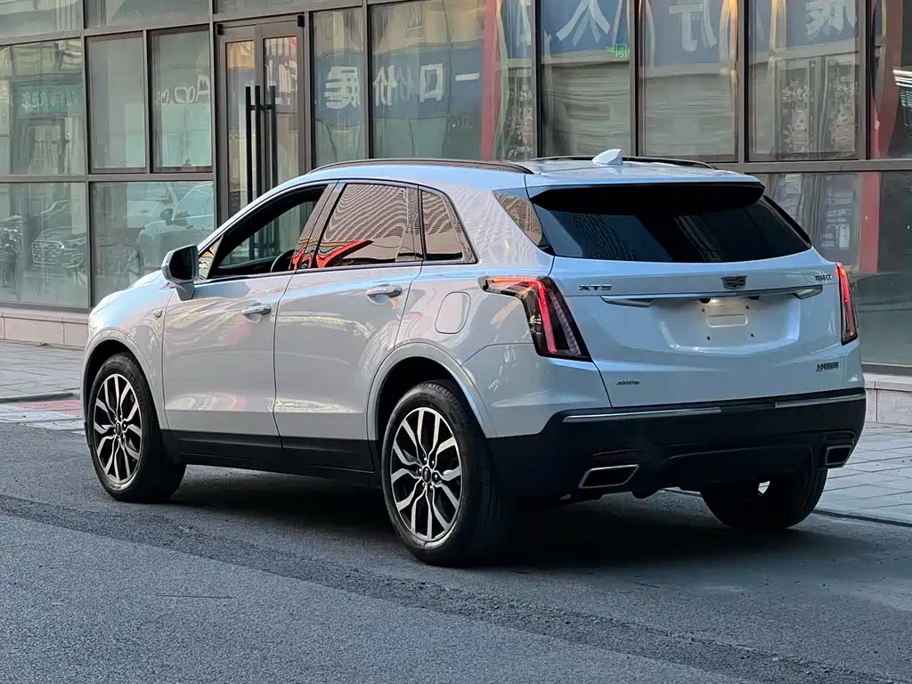 Cadillac XT5 2023 — фото 4