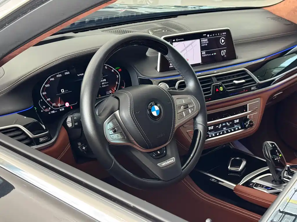 BMW 7 Series 2021 — фото 9