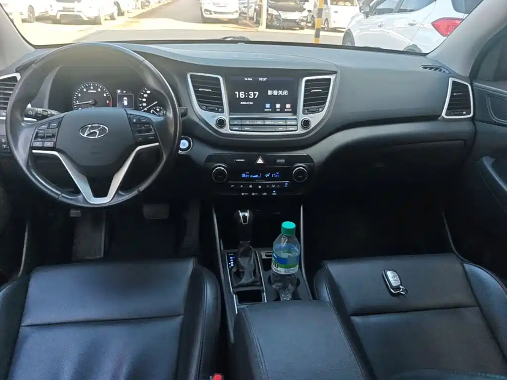 Hyundai Tucson 2017 — фото 10