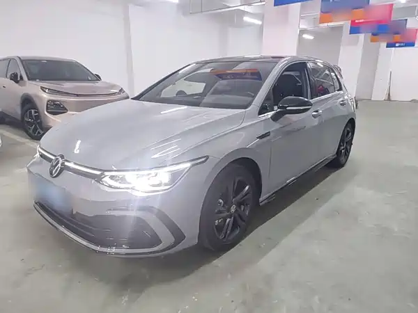 Volkswagen Golf 2024