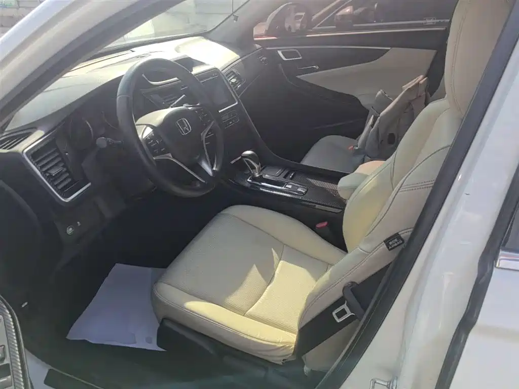 Honda Spirior 2016 — фото 15