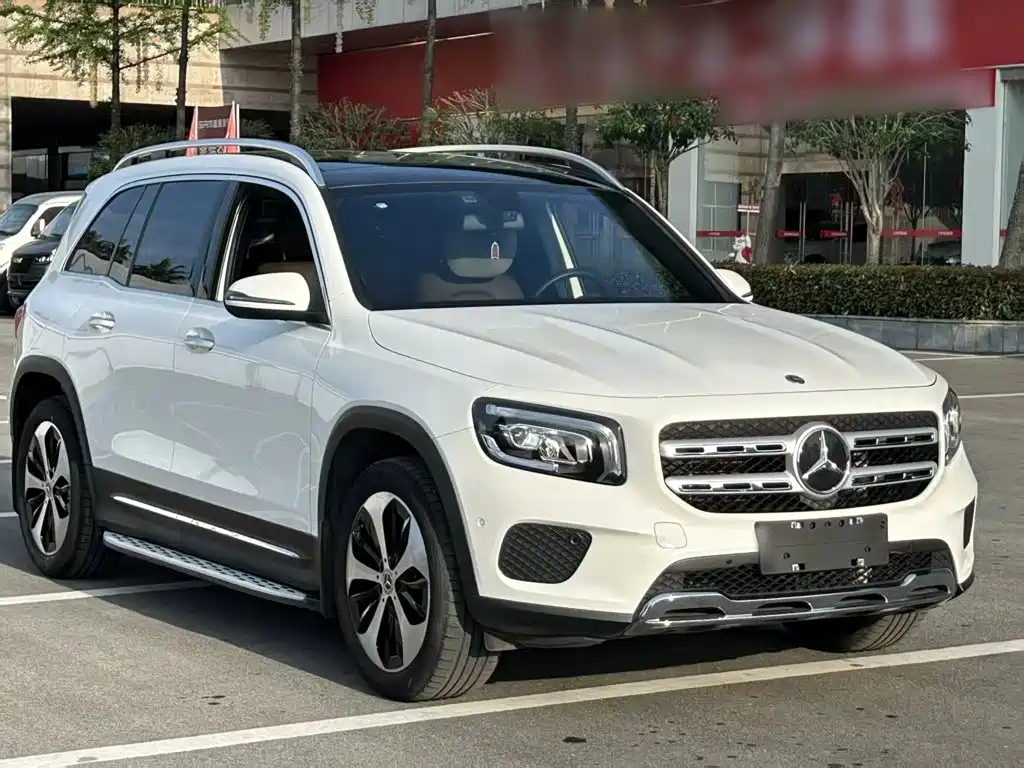 Mercedes-Benz GLB 2023