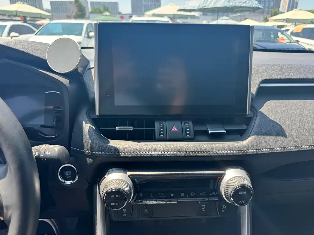 Toyota RAV4 2021
