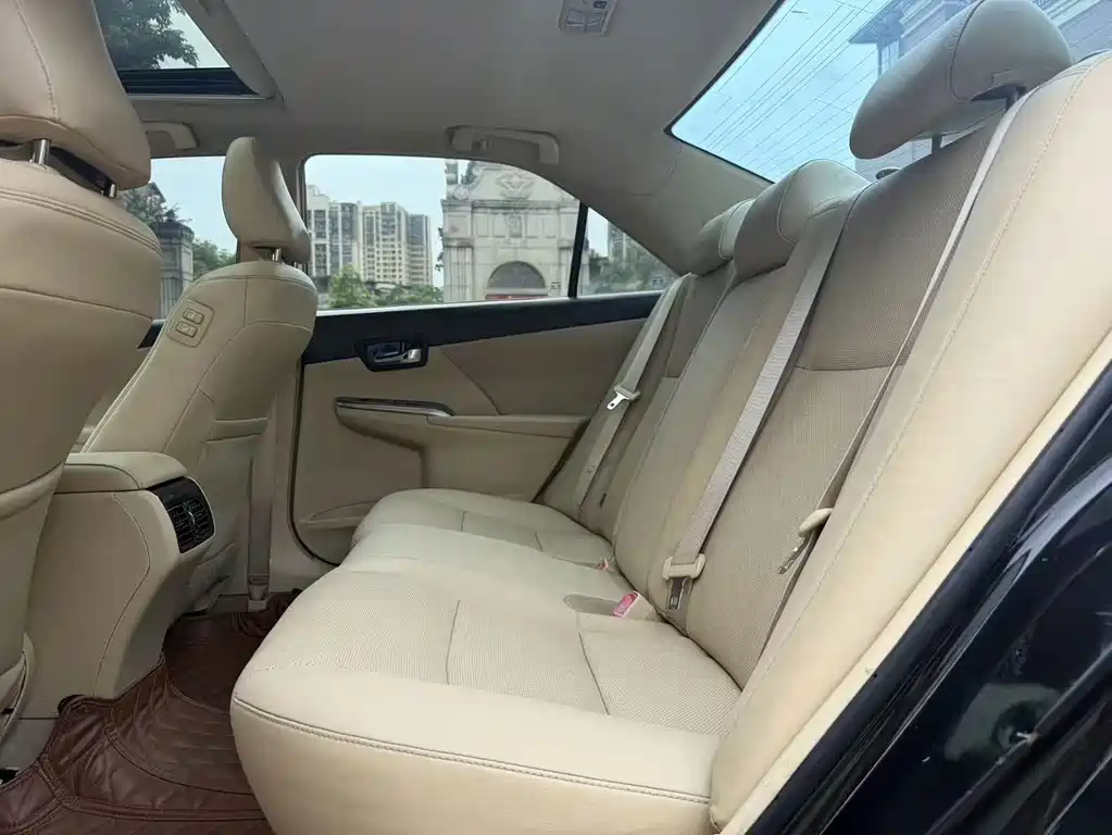 Toyota Camry 2016 — фото 14