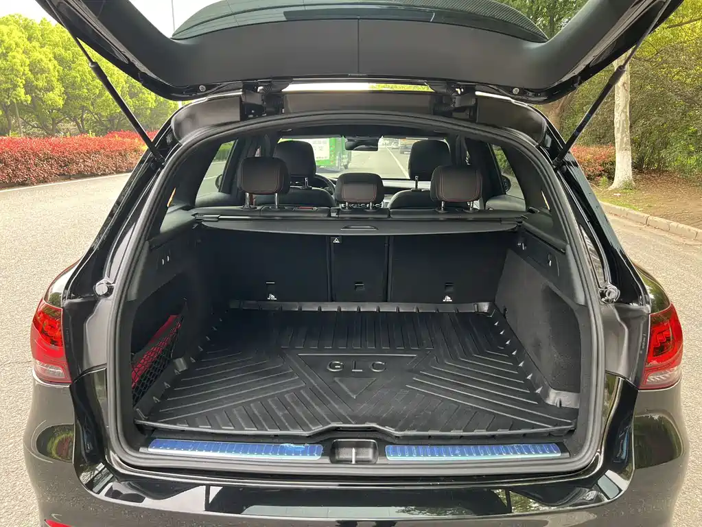 Mercedes-Benz GLC AMG 2022 — фото 15