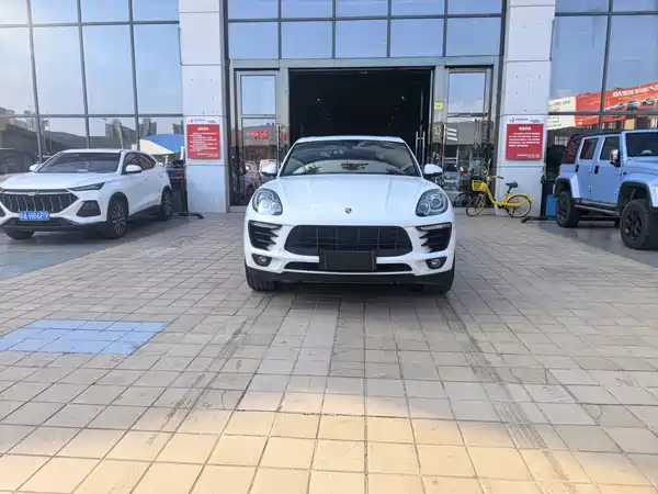 Porsche Macan 2016