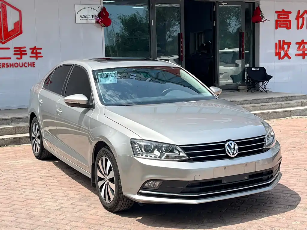 Volkswagen Sagitar 2017
