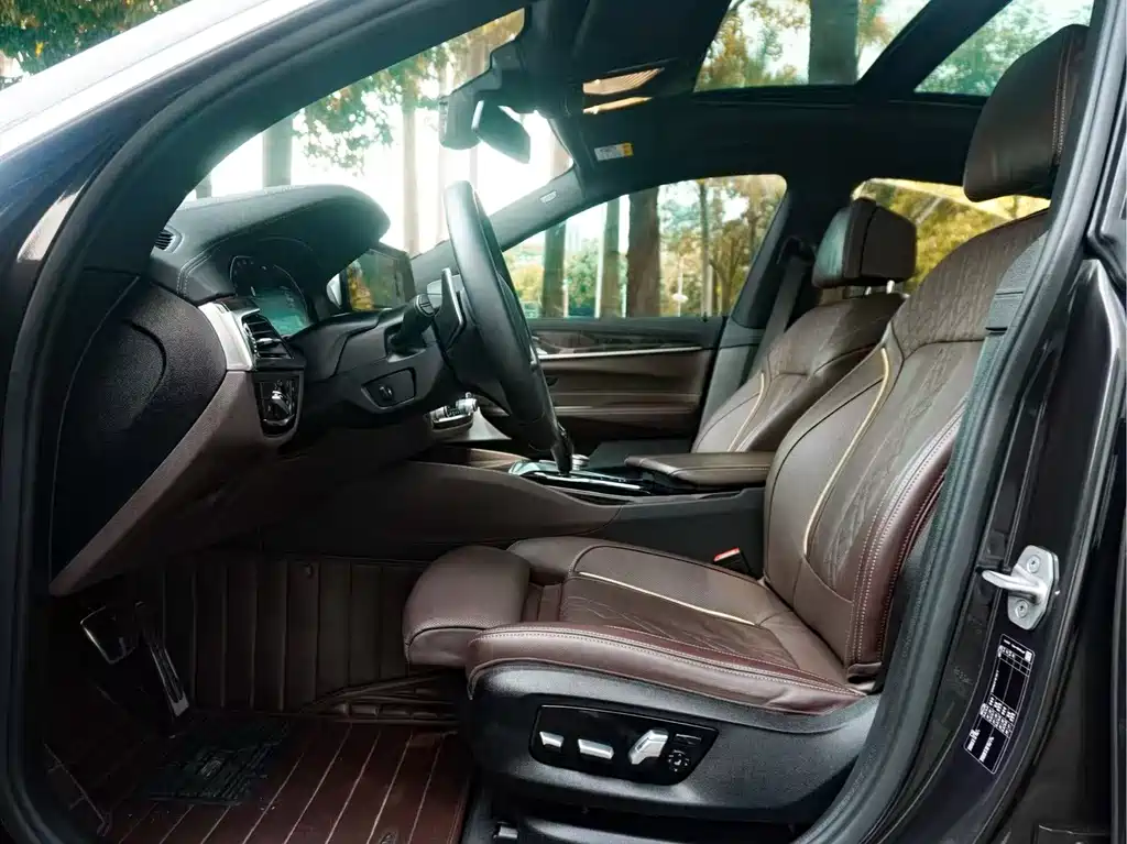 BMW 6 Series GT 2020 — фото 11