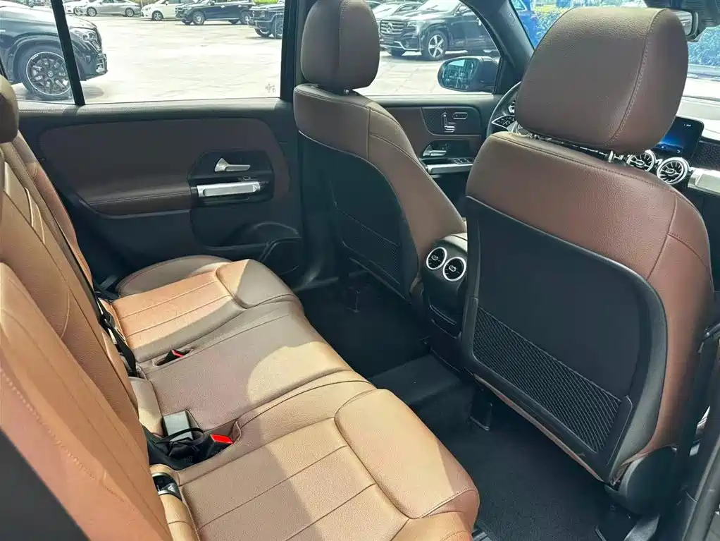 Mercedes-Benz GLB 2024 — фото 16