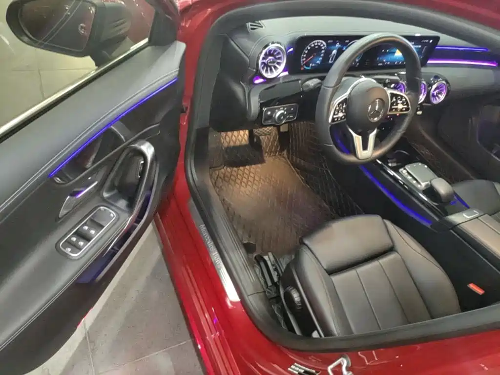 Mercedes-Benz A-Class 2022 — фото 16