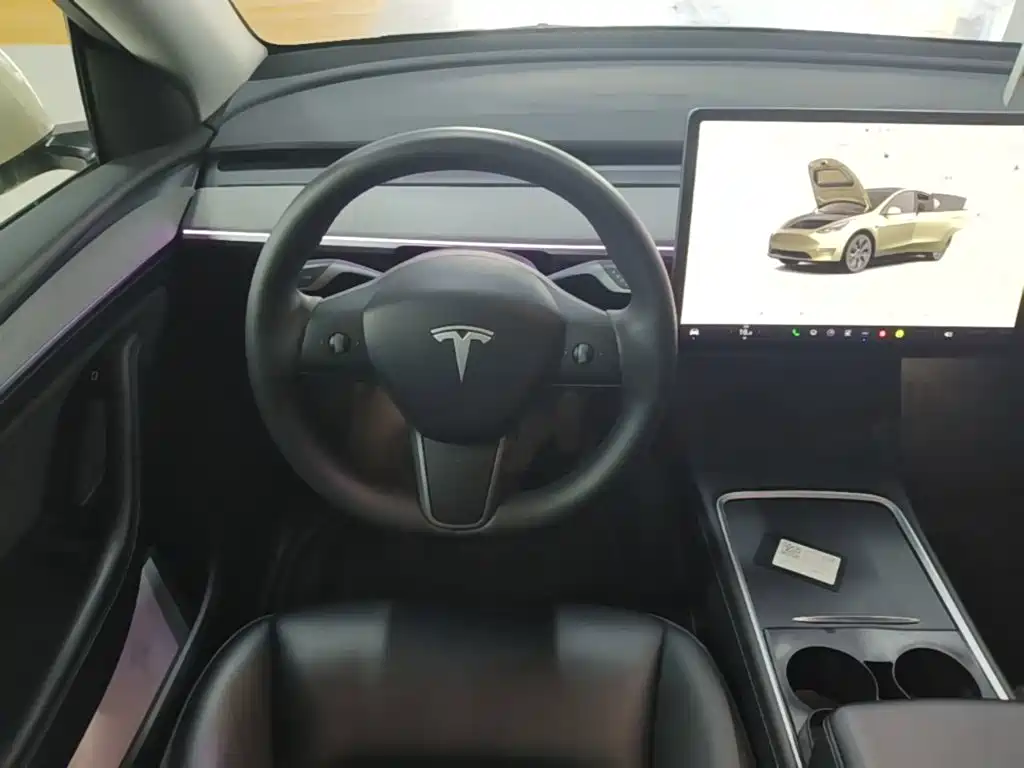 Tesla Model Y 2024 — фото 11
