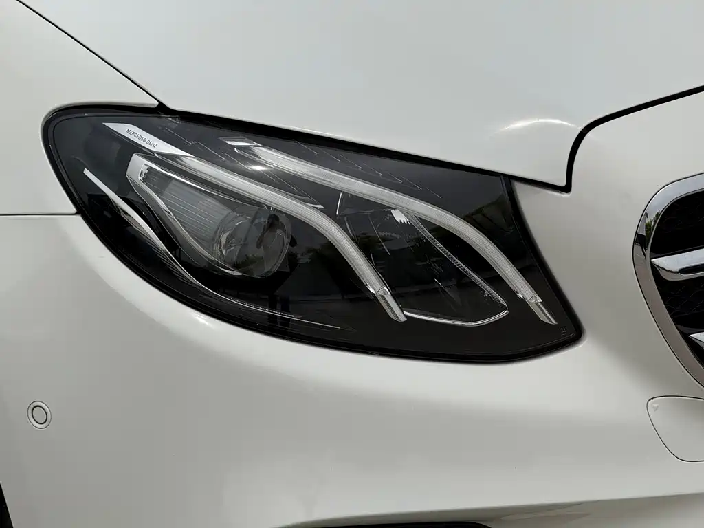 Mercedes-Benz E-Class 2018 — фото 9
