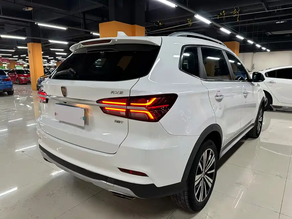 Roewe RX5 2019 — фото 13