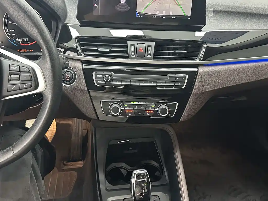 BMW X1 2022 — фото 12