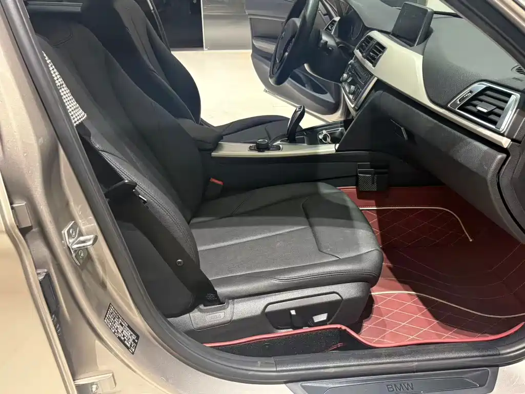 BMW 3 Series 2015 — фото 13