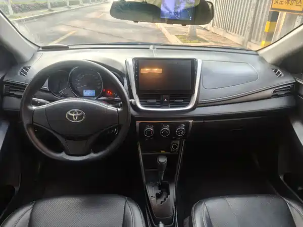 Toyota Yaris L 2019