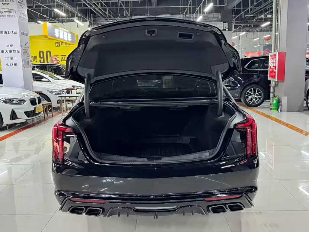 Cadillac CT5 2023 — фото 10