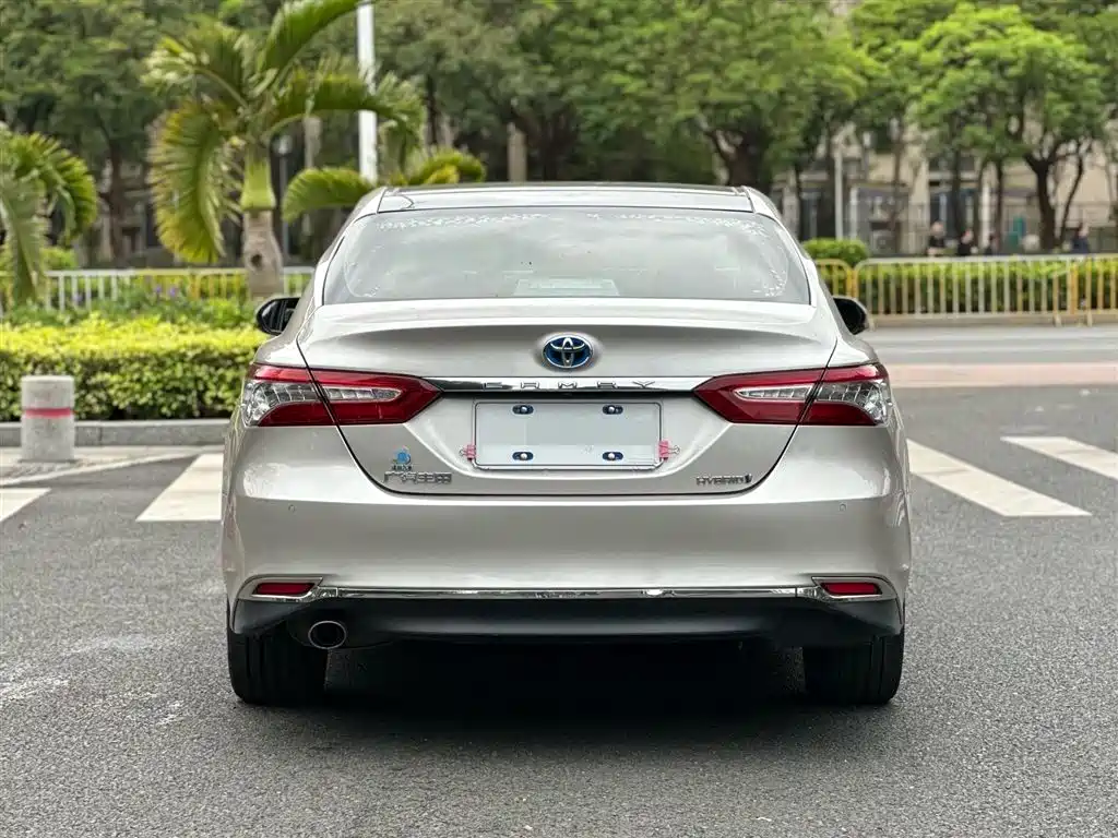 Toyota Camry 2020 — фото 4
