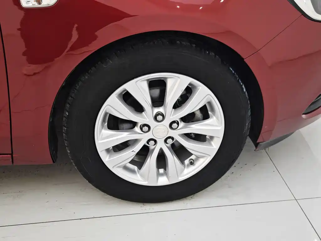 Buick Excelle 2019 — фото 15