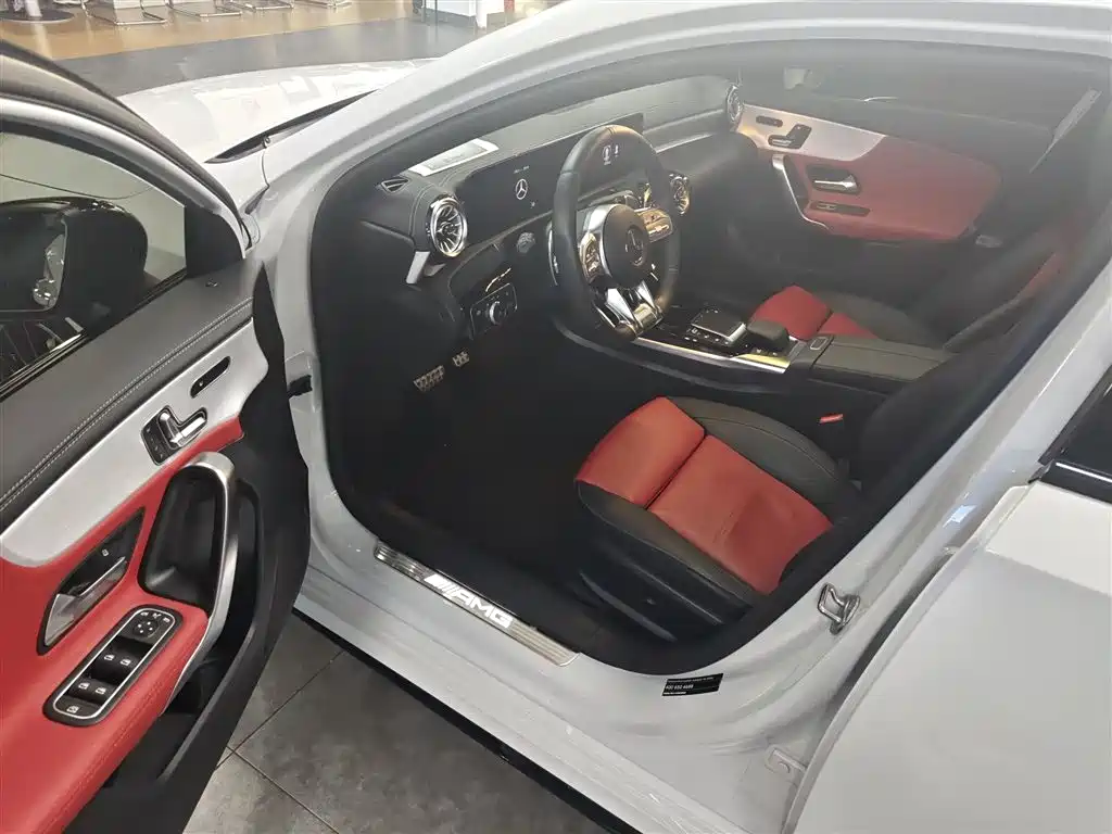 Mercedes-Benz A-Class AMG 2022 — фото 12