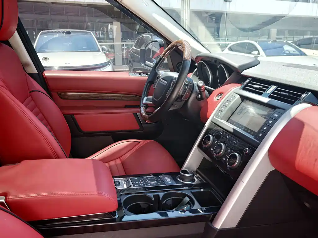 Land Rover Discovery 2020 — фото 20