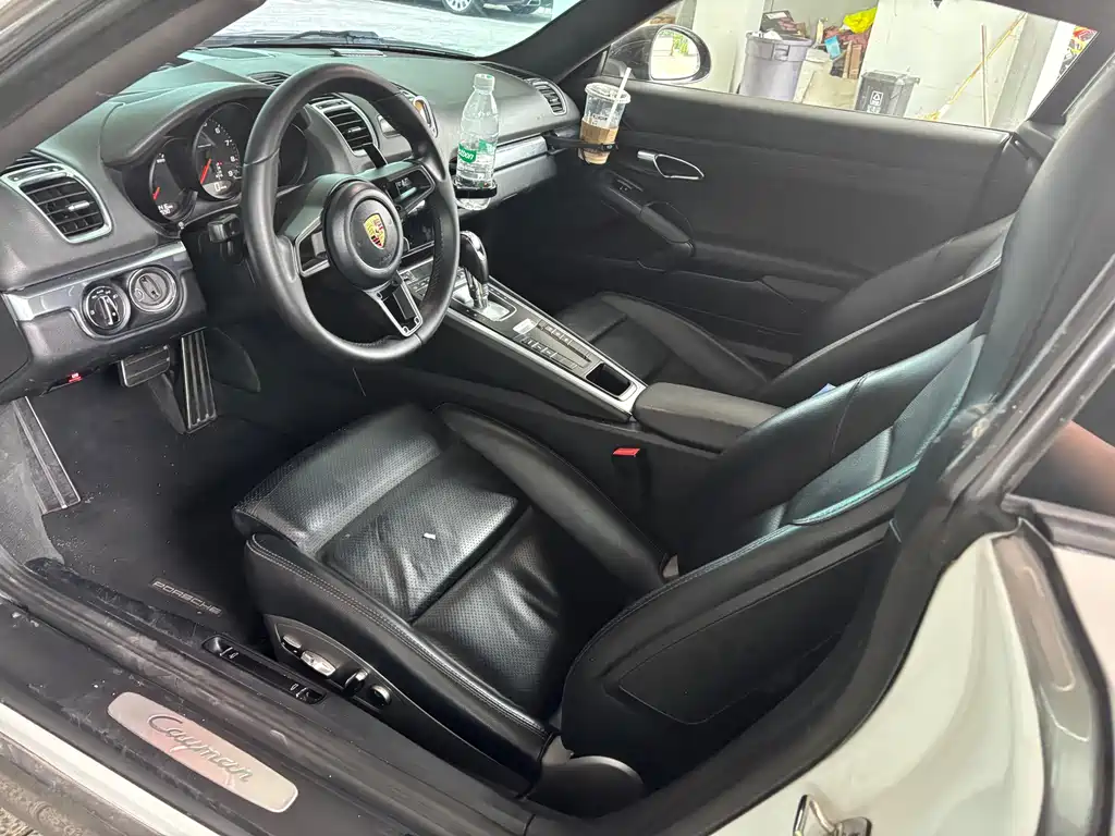 Porsche Cayman 2015