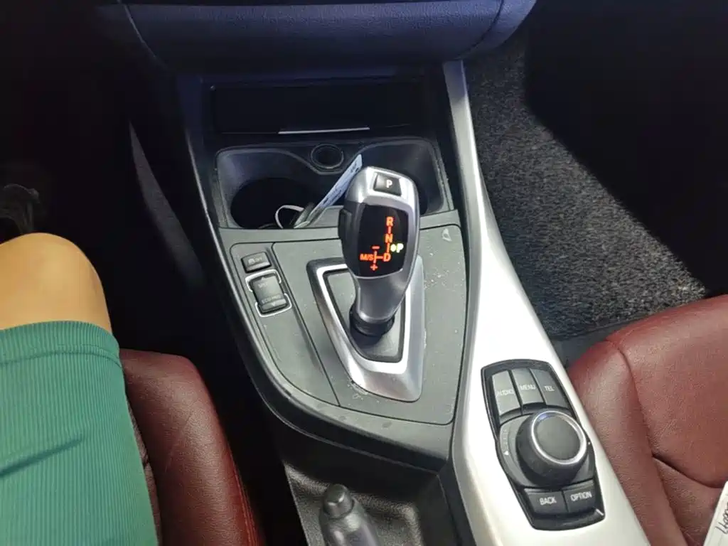 BMW 1 Series 2015 — фото 14