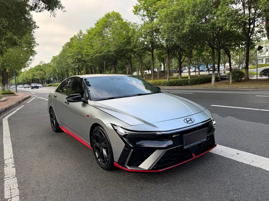 Hyundai Elantra 2024