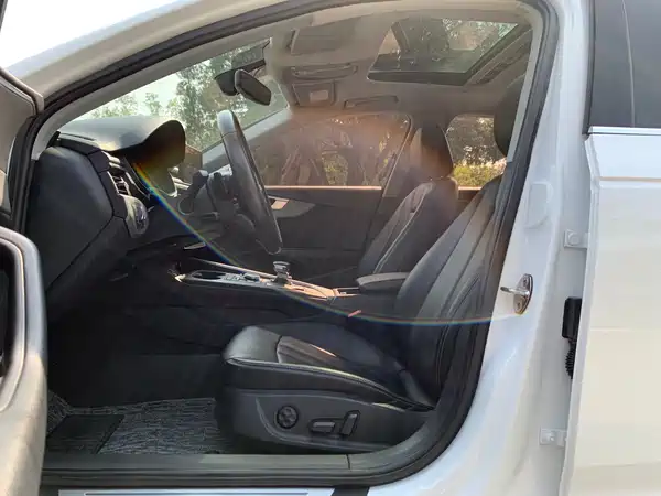 Audi A4L 2018