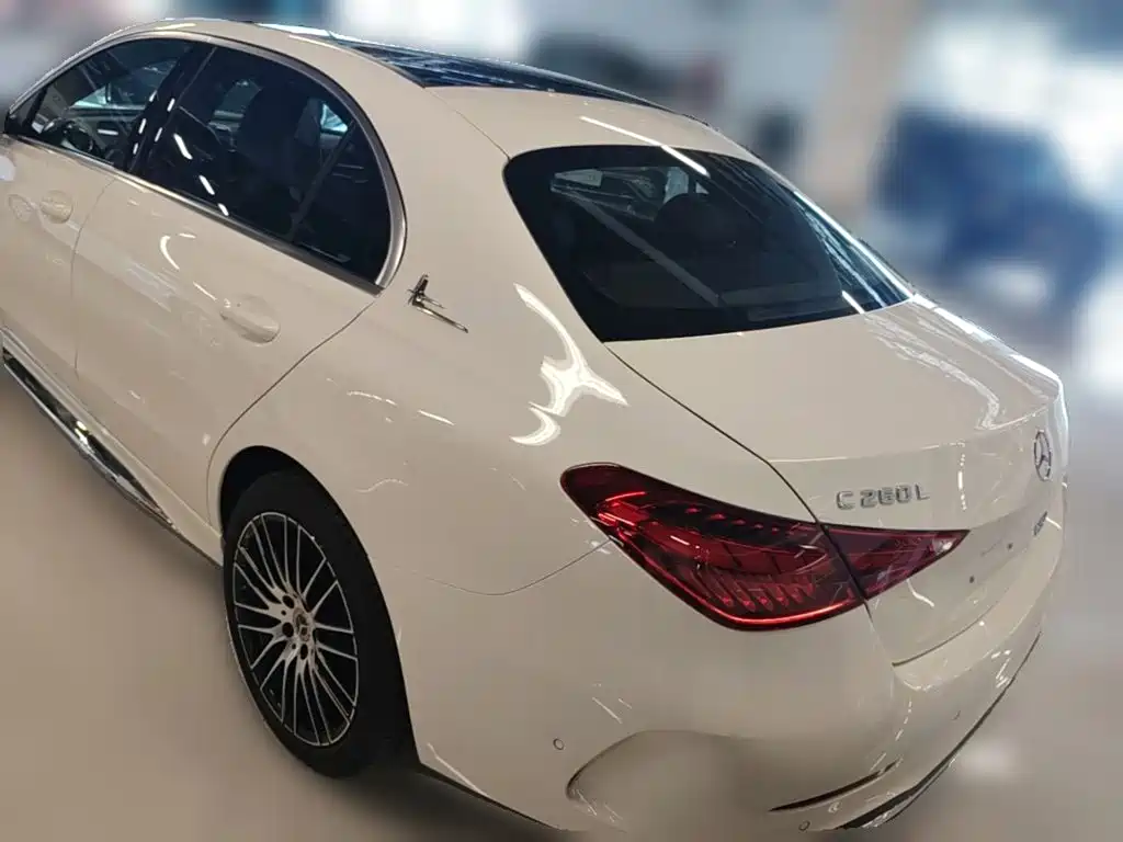 Mercedes-Benz C-Class 2023 — фото 9