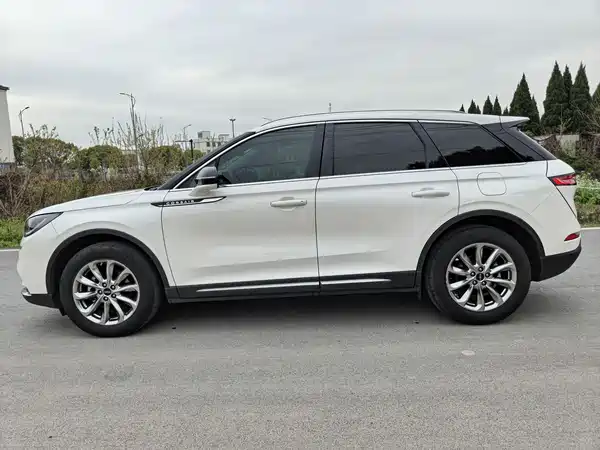 Lincoln Corsair 2020