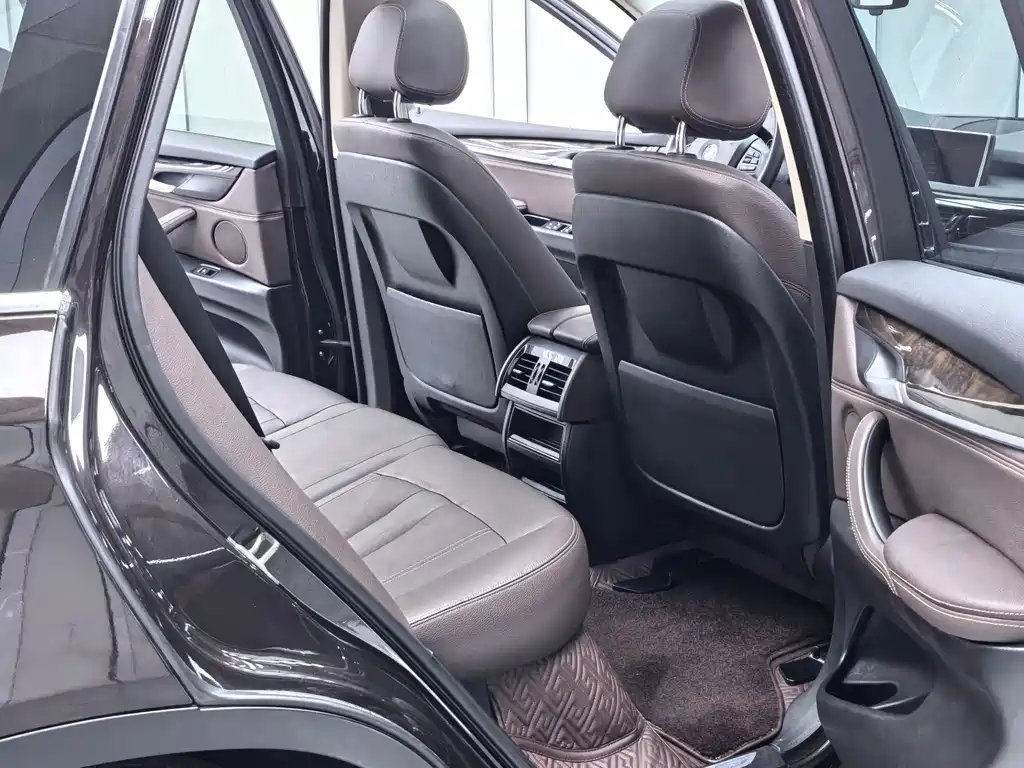 BMW X5 2015 — фото 8