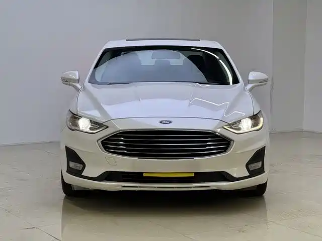 Ford Mondeo 2021 — фото 1