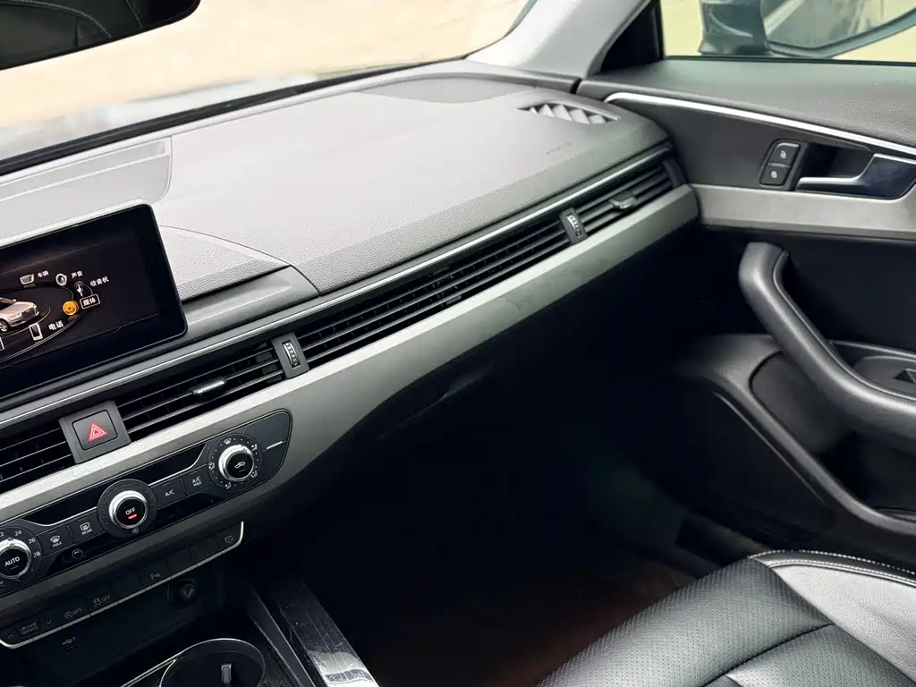 Audi A4L 2020 — фото 21