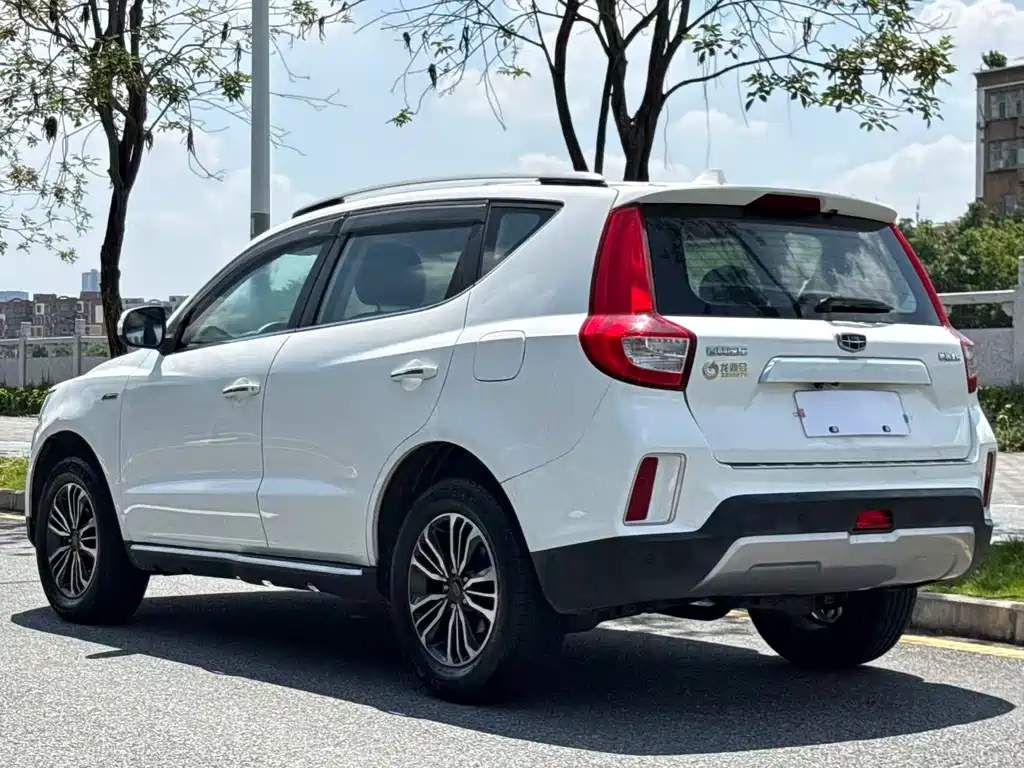 Geely Vision X6 2016 — фото 11