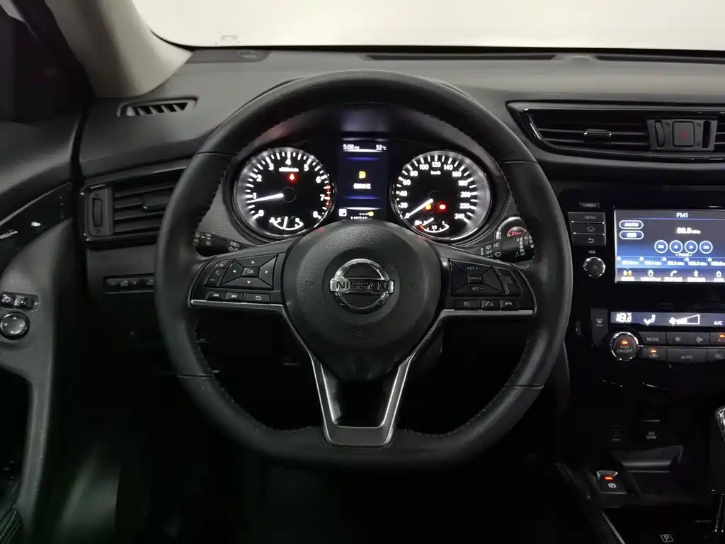 Nissan X-Trail 2018 — фото 11