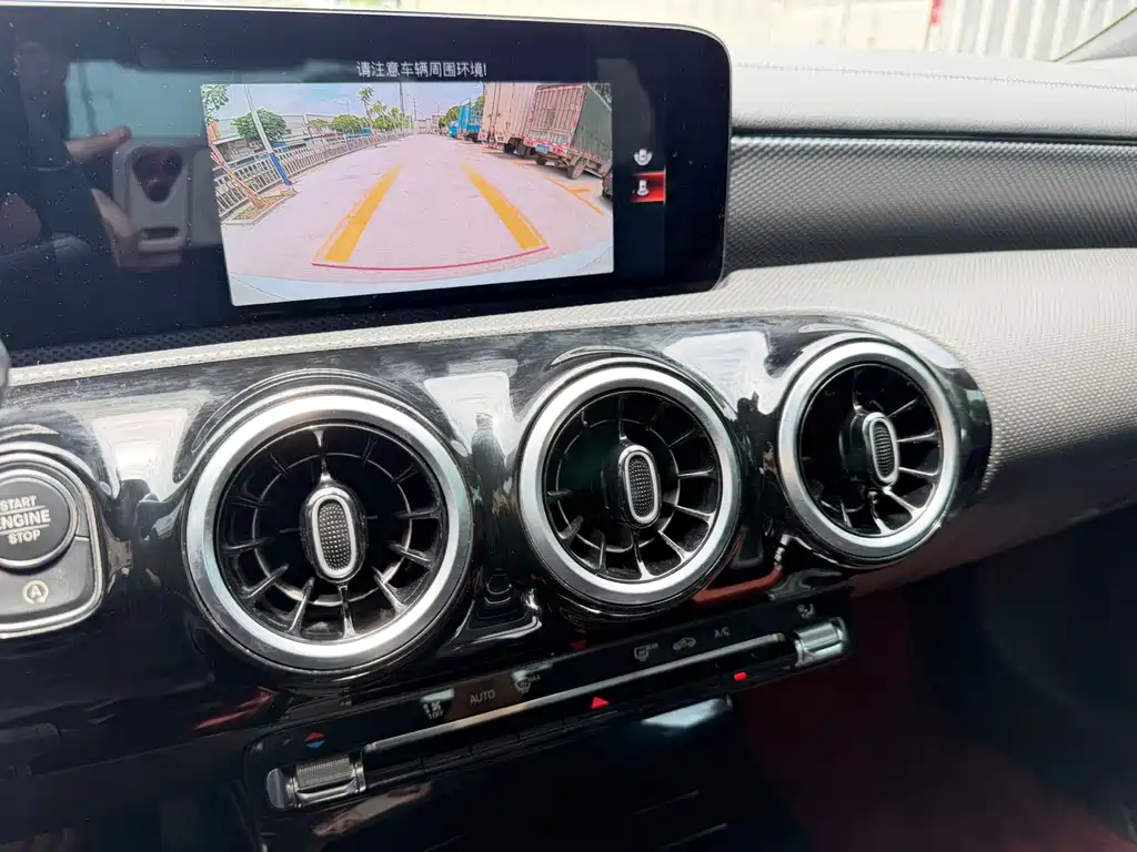 Mercedes-Benz A-Class 2022 — фото 17