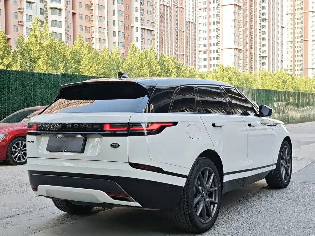 Land Rover Range Rover Velar 2024 — фото 8