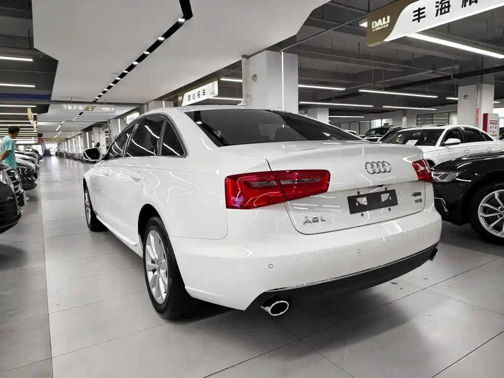 Audi A6L 2014 — фото 13
