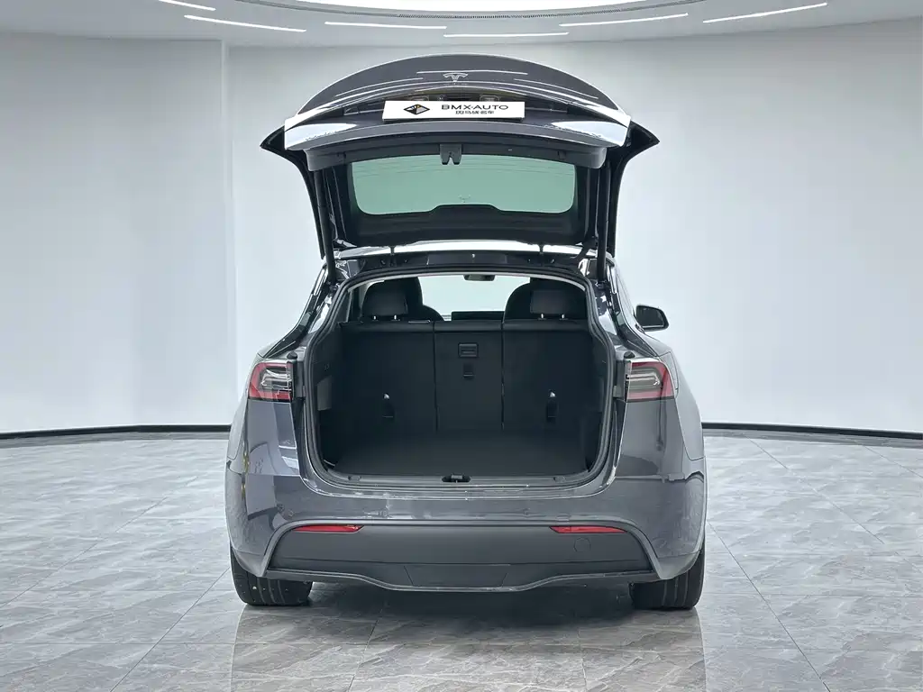Tesla Model Y 2023 — фото 7