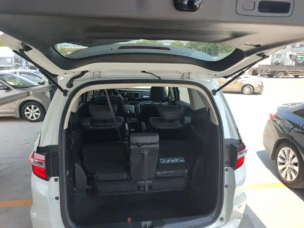 Honda Odyssey 2019 — фото 19