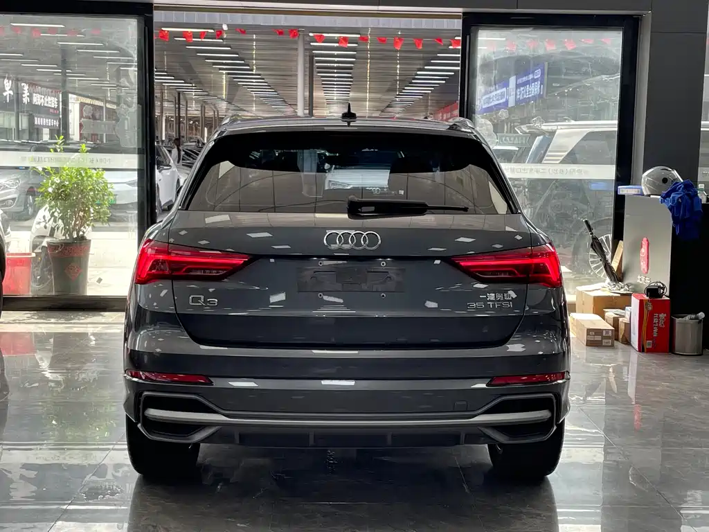 Audi Q3 2022 — фото 14