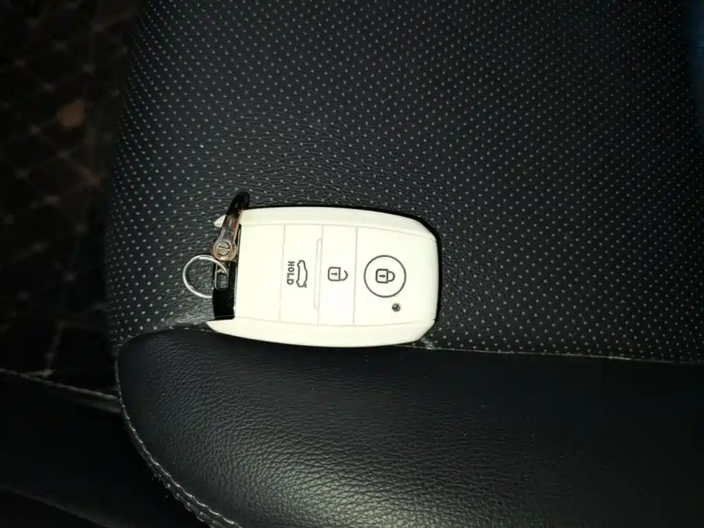 Kia KX3 2016 — фото 9