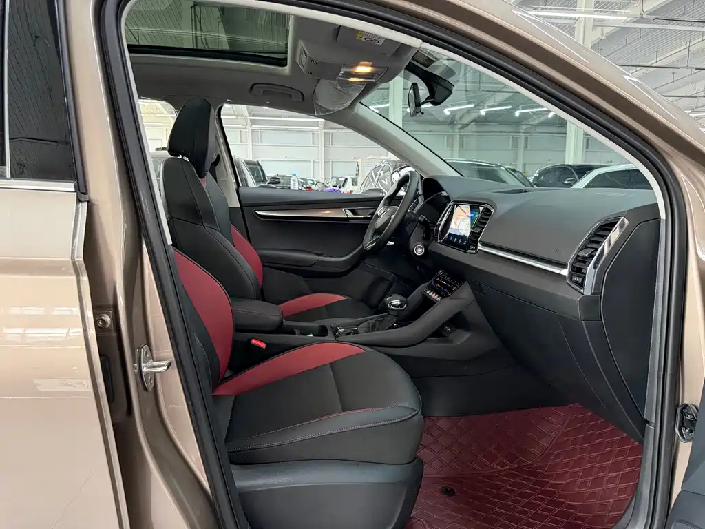 Skoda Karoq 2022 — фото 16