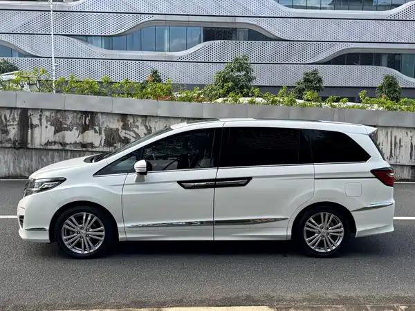 Honda Elysion 2017
