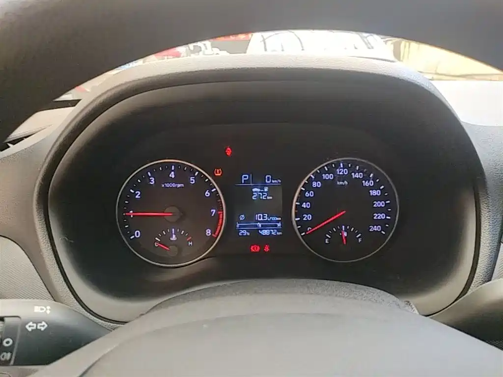 Hyundai Elantra 2020 — фото 12